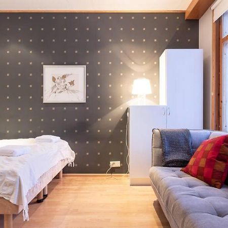 Cozy 1 Bedroom Apt And Free Parking By The Railway Station 奥卢 外观 照片