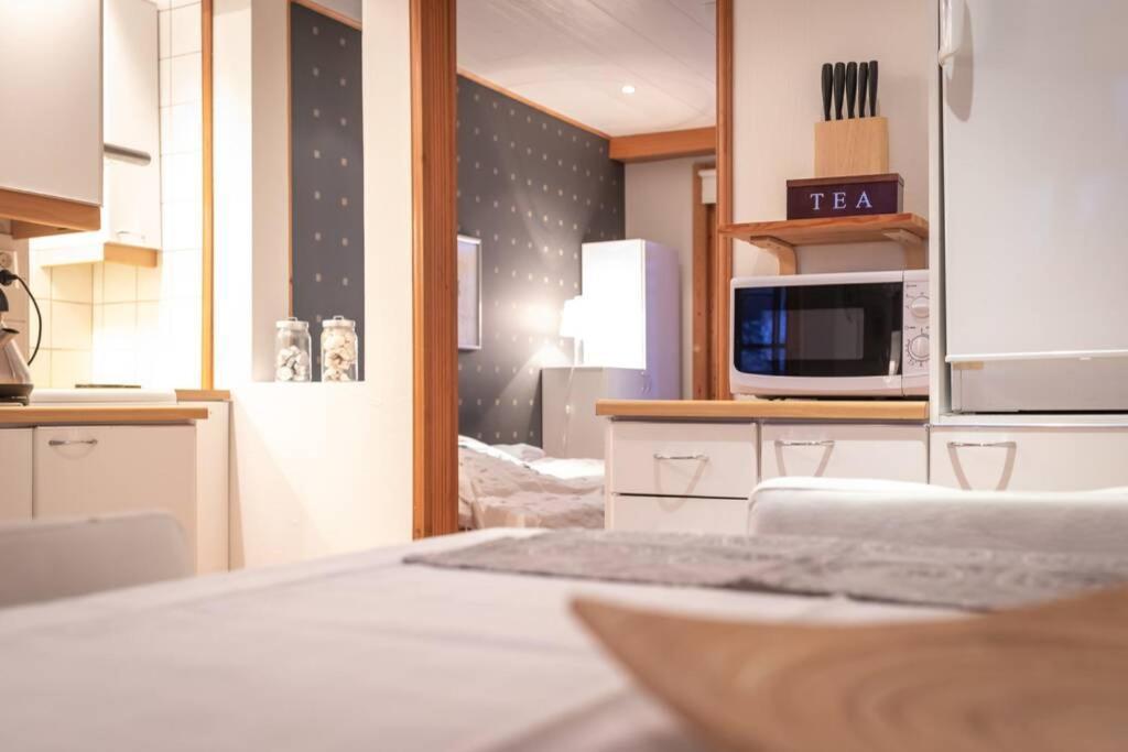 Cozy 1 Bedroom Apt And Free Parking By The Railway Station 奥卢 外观 照片